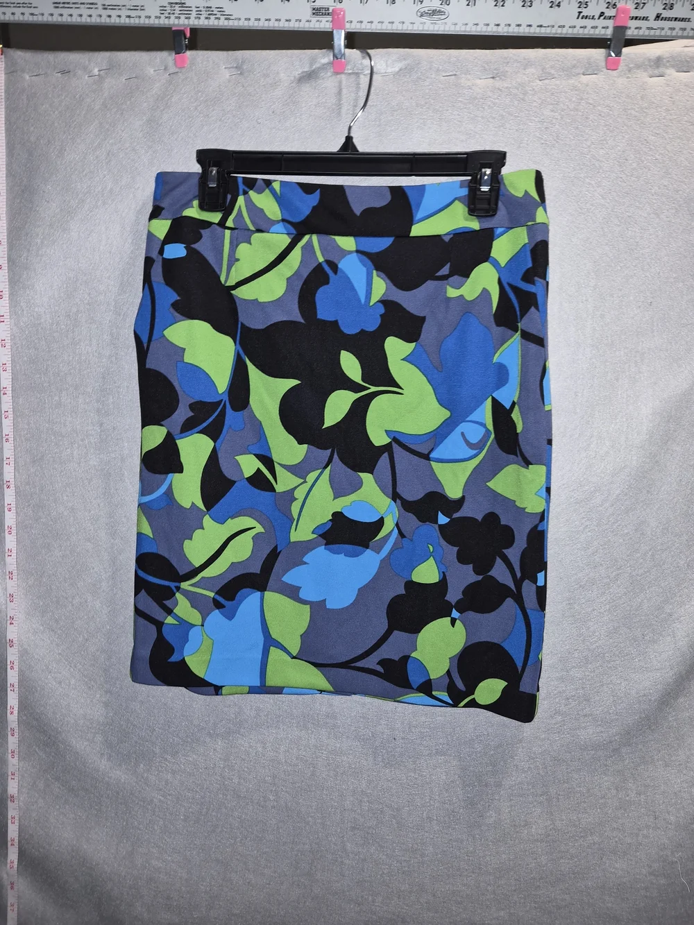 Premise GEO Blue Green Floral Pencil Skirt – Size 8 – NWT